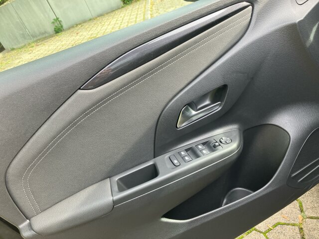 Opel Corsa F 1.2 GS Einparkhilfe Lenkradheizung SHZ Opel Corsa F 1.2 GS Einparkhilfe Lenkradheizung SHZ