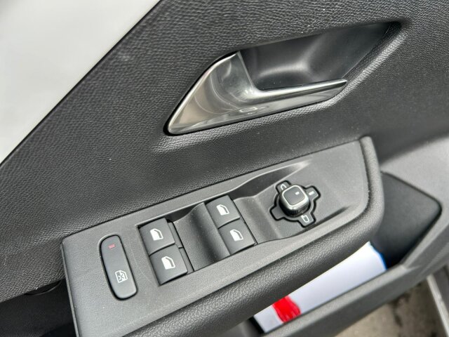 Opel Astra ST Edition 1.2T 81kW(110)(MT6) Opel Astra ST Edition 1.2T 81kW(110)(MT6)