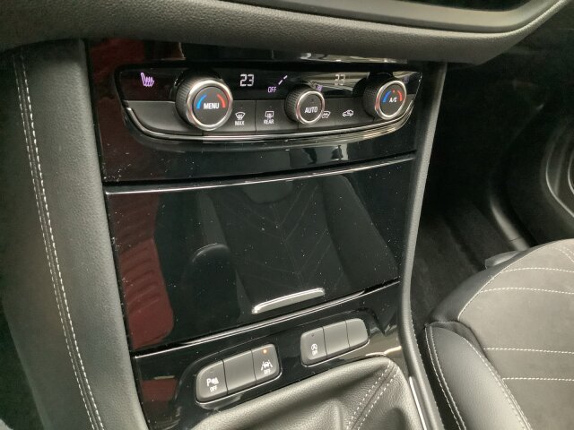 Opel Grandland 1.2 GS beh. Frontscheibe Matrix LED Opel Grandland 1.2 GS beh. Frontscheibe Matrix LED