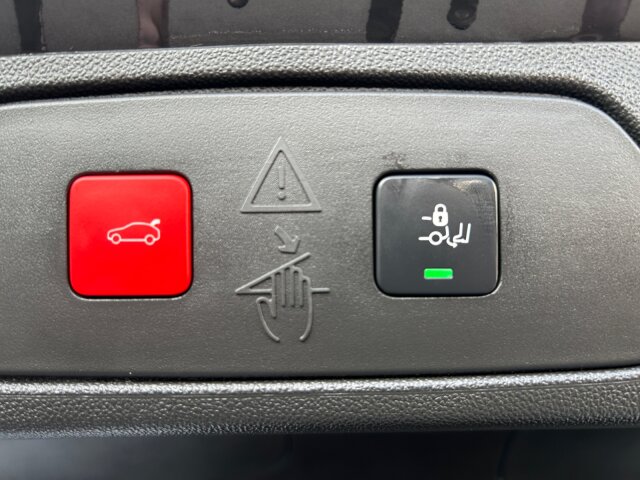 Opel Grandland 1.2 GS +Beh.Front+Alcantara+LHZ+RFK+ Opel Grandland 1.2 GS +Beh.Front+Alcantara+LHZ+RFK+