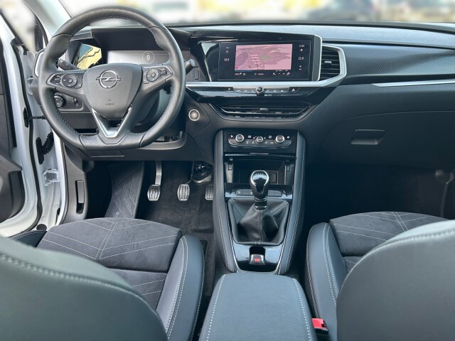 Opel Grandland 1.2 GS +Beh.Front+Alcantara+LHZ+RFK+ Opel Grandland 1.2 GS +Beh.Front+Alcantara+LHZ+RFK+