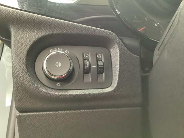 Opel Corsa F 1.2 Turbo 100PS Edition +SHZ+Klima+EPH+Alu+LHZ+ Opel Corsa F 1.2 Turbo 100PS Edition +SHZ+Klima+EPH+Alu+LHZ+