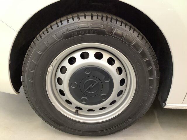 Opel Vivaro 1.5 D L 9-Sitzer 2xKlima Navi Opel Vivaro 1.5 D L 9-Sitzer 2xKlima Navi