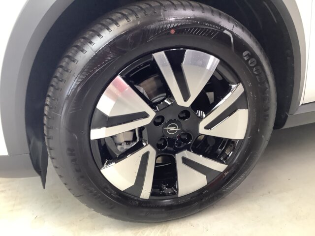 Opel Frontera 1.2 Edition +Allwetter+Beh.Front+LHZ+ Opel Frontera 1.2 Edition +Allwetter+Beh.Front+LHZ+