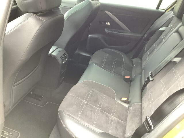 Opel Astra 1.2 Turbo Ultimate Automatik Alcantara Sitzheizung Opel Astra 1.2 Turbo Ultimate Automatik Alcantara Sitzheizung