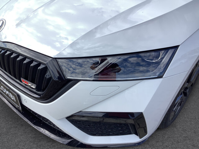 Skoda OCTAVIA COMBI RS 2.0 TDI DSG ** OHNE KM! ** Skoda OCTAVIA COMBI RS 2.0 TDI DSG ** OHNE KM! **