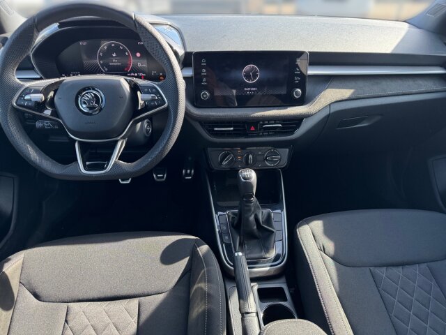 Skoda FABIA SELECTION 1.0 TSI *DYNAMIC-PAKET* Skoda FABIA SELECTION 1.0 TSI *DYNAMIC-PAKET*