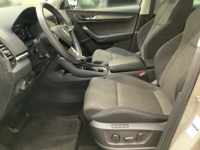 Skoda KAROQ TSI DSG STYLE *LED*NAV*ACC*KAMERA*PANORAMA Skoda KAROQ TSI DSG STYLE *LED*NAV*ACC*KAMERA*PANORAMA