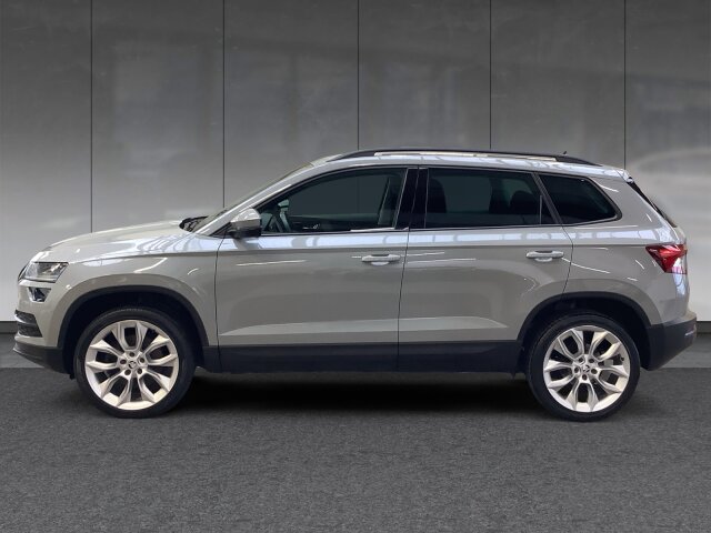 Skoda KAROQ TSI DSG STYLE *LED*NAV*ACC*KAMERA*PANORAMA Skoda KAROQ TSI DSG STYLE *LED*NAV*ACC*KAMERA*PANORAMA
