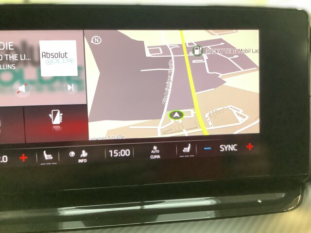 Skoda OCTAVIA CCOMBI TDI 4X4 DSG RS **AHK*COLUMBUS*ACC Skoda OCTAVIA CCOMBI TDI 4X4 DSG RS **AHK*COLUMBUS*ACC