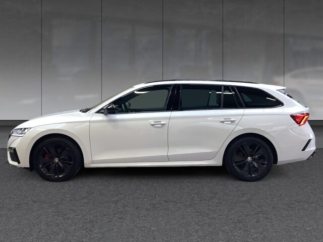 Skoda OCTAVIA CCOMBI TDI 4X4 DSG RS **AHK*COLUMBUS*ACC Skoda OCTAVIA CCOMBI TDI 4X4 DSG RS **AHK*COLUMBUS*ACC
