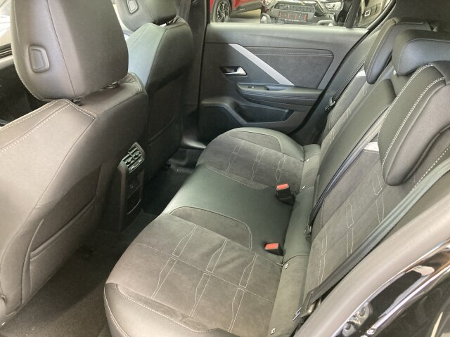 Opel Astra L 1.2 Turbo Ultimate DSG-Automatik (MW HIG Lackzentrum) Opel Astra L 1.2 Turbo Ultimate DSG-Automatik (MW HIG Lackzentrum)