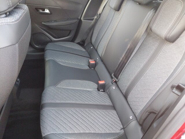 Peugeot 208 Allure 100 +Kamera+Navi+SHZ+LED+ Peugeot 208 Allure 100 +Kamera+Navi+SHZ+LED+