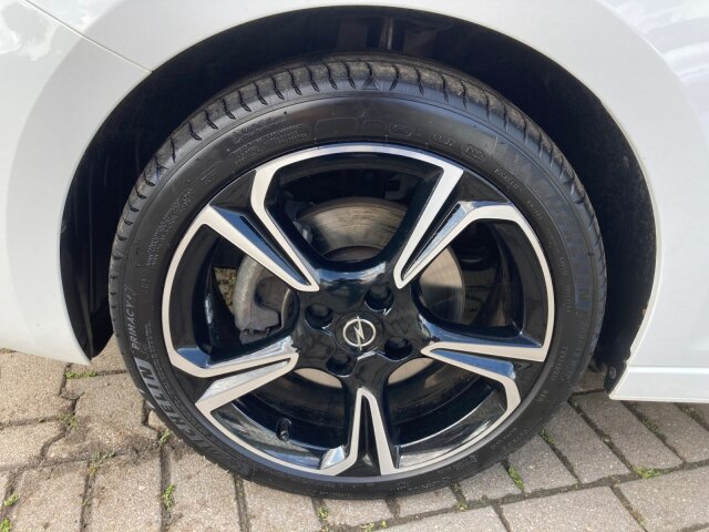 Opel Corsa F 1.2 GS +Klimaautomatik+Alcantara+SHZ+ Opel Corsa F 1.2 GS +Klimaautomatik+Alcantara+SHZ+