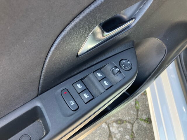 Opel Corsa F 1.2 Turbo GS Line Klimaautomatik Sitzheizung Alcantara 100PS Opel Corsa F 1.2 Turbo GS Line Klimaautomatik Sitzheizung Alcantara 100PS