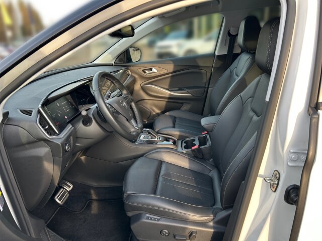 Opel Grandland 1.2 Turbo Elegance Automatik Leder Allwetter Opel Grandland 1.2 Turbo Elegance Automatik Leder Allwetter
