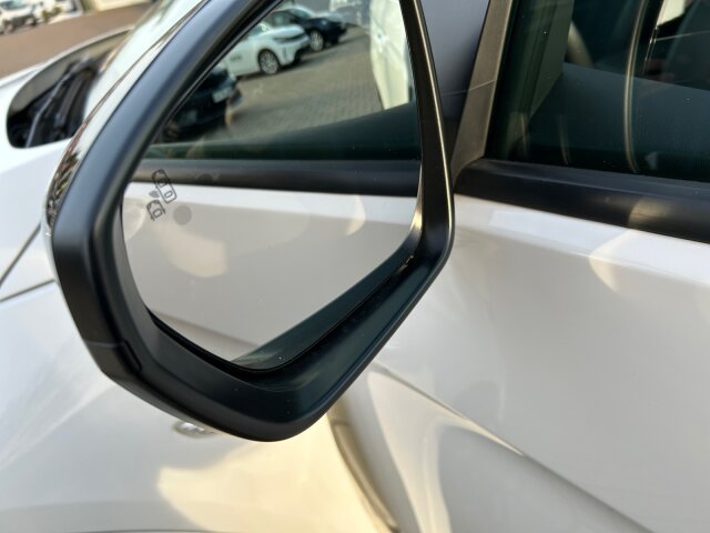 Opel Grandland 1.2 Turbo Elegance Automatik Leder Allwetter Opel Grandland 1.2 Turbo Elegance Automatik Leder Allwetter