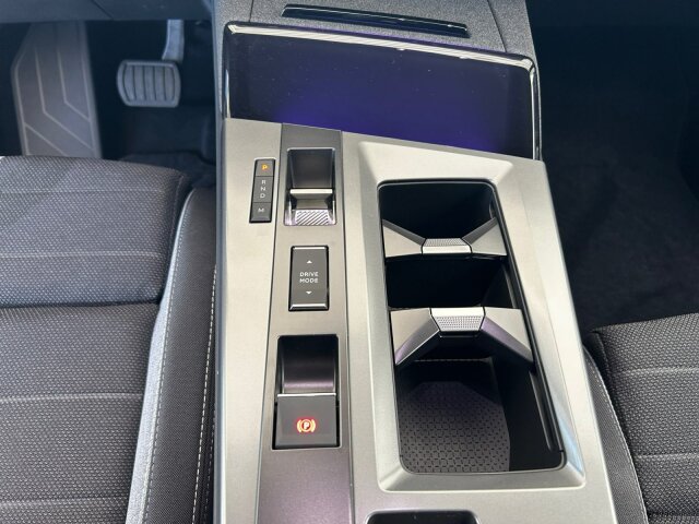 Opel Grandland 1.2 Edition +ACC+Kamera+Keyless+LED Opel Grandland 1.2 Edition +ACC+Kamera+Keyless+LED