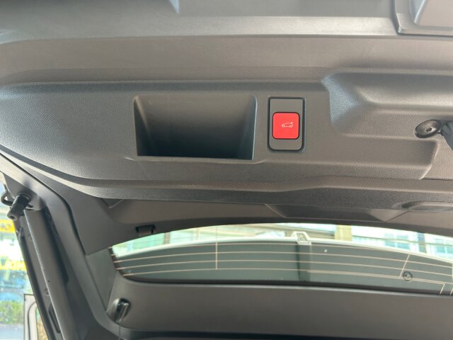 Opel Grandland 1.2 Edition +ACC+Kamera+Keyless+LED Opel Grandland 1.2 Edition +ACC+Kamera+Keyless+LED