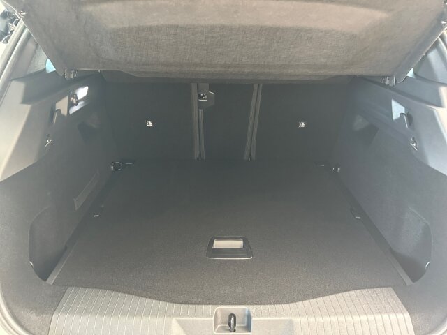 Opel Grandland 1.2 Edition +ACC+Kamera+Keyless+LED Opel Grandland 1.2 Edition +ACC+Kamera+Keyless+LED