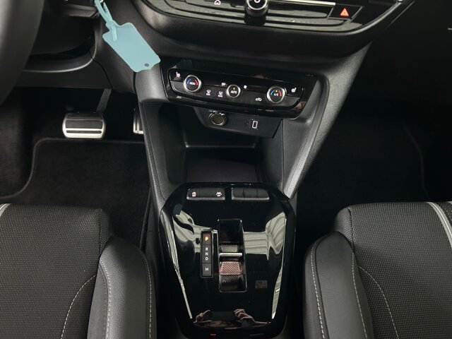 Opel Corsa F 1.2 GS +Lenkradheizung+Sitzheizung+LED+ Opel Corsa F 1.2 GS +Lenkradheizung+Sitzheizung+LED+