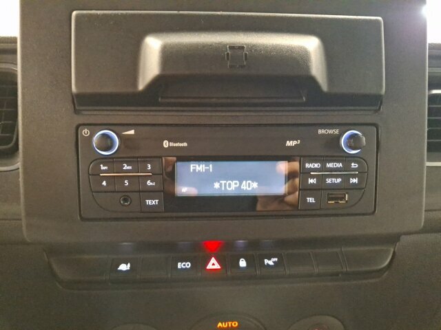 Opel Movano B 2.3 CDTI Doka Kasten L2H2 7-Sitzer Klimaautomatik AHK Opel Movano B 2.3 CDTI Doka Kasten L2H2 7-Sitzer Klimaautomatik AHK