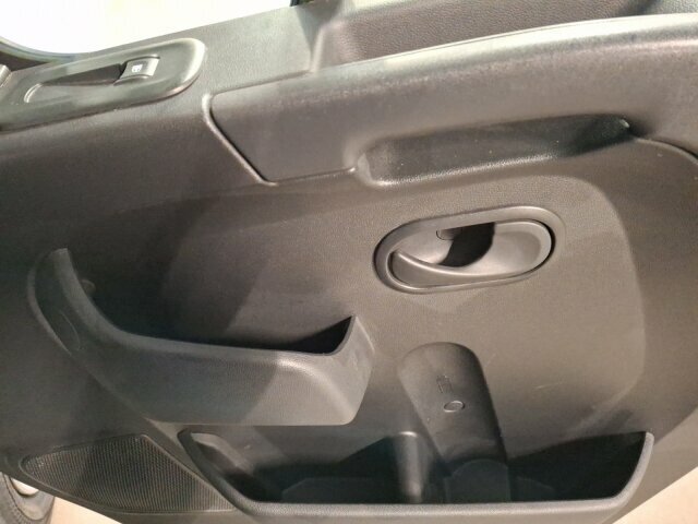 Opel Movano B 2.3 CDTI Doka Kasten L2H2 7-Sitzer Klimaautomatik AHK Opel Movano B 2.3 CDTI Doka Kasten L2H2 7-Sitzer Klimaautomatik AHK