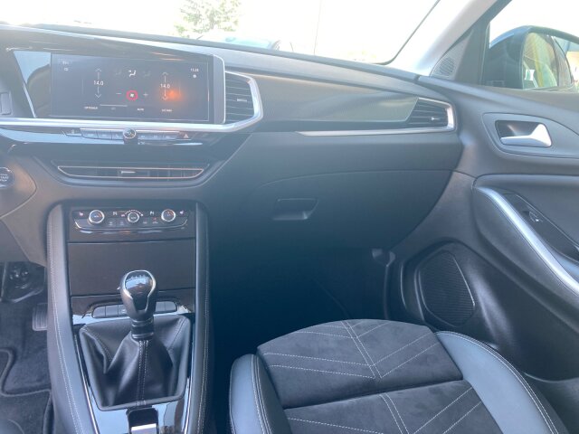 Opel Grandland 1.2 Turbo GS Line Klimaautomatik Alcantara Allwetter Opel Grandland 1.2 Turbo GS Line Klimaautomatik Alcantara Allwetter