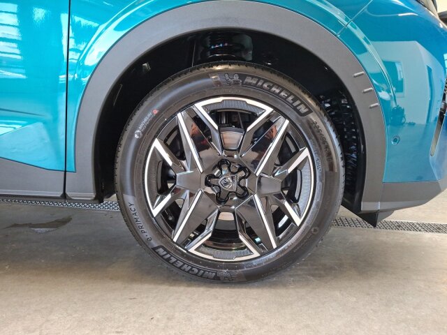 Peugeot 3008 Allure 145 +Kamera+Pano-Nav+LED+SHZ+ Peugeot 3008 Allure 145 +Kamera+Pano-Nav+LED+SHZ+