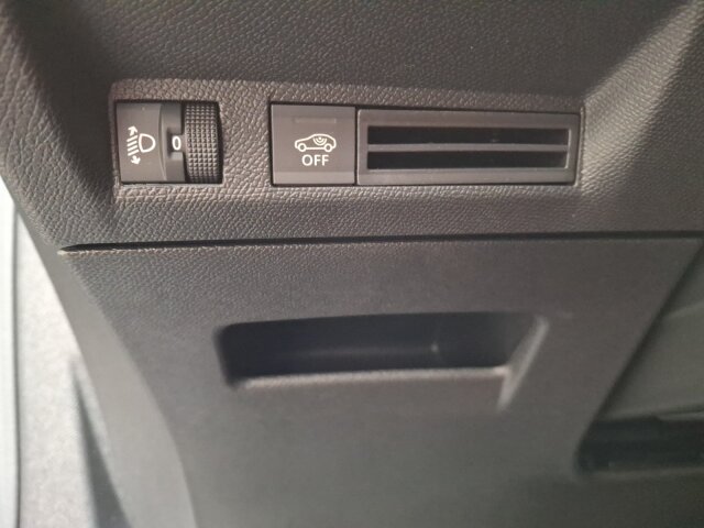 Peugeot 3008 Allure 145 +Kamera+Pano-Nav+LED+SHZ+ Peugeot 3008 Allure 145 +Kamera+Pano-Nav+LED+SHZ+