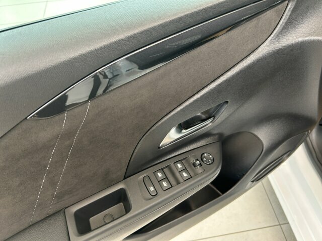 Opel Corsa F 1.2 GS +Alcantara+Lenkradheizung+SHZ+ Opel Corsa F 1.2 GS +Alcantara+Lenkradheizung+SHZ+