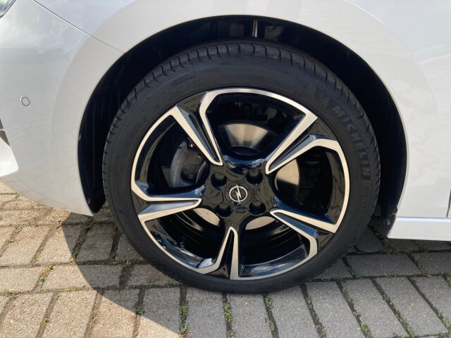 Opel Corsa F 1.2 Turbo GS Line Klimaautomatik Sitzheizung Alcantara 100PS Opel Corsa F 1.2 Turbo GS Line Klimaautomatik Sitzheizung Alcantara 100PS