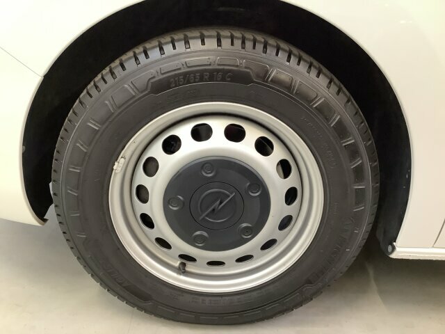 Opel Vivaro 1.5 D L 9-Sitzer 2xKlima Navi Opel Vivaro 1.5 D L 9-Sitzer 2xKlima Navi