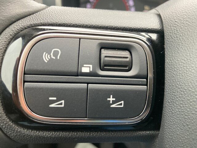 Citroën C5 Aircross Live Pack BHDi 130 +EPH+Mirror+ Citroën C5 Aircross Live Pack BHDi 130 +EPH+Mirror+