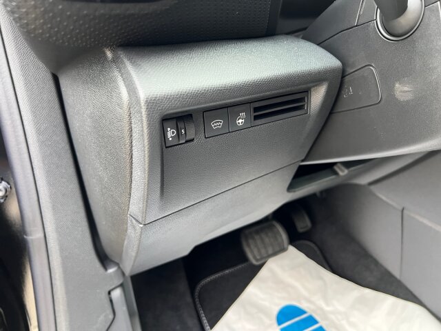 Citroën C4 MAX 130 AT8 +Navi+Pano-Dach+360°Kamera+ Citroën C4 MAX 130 AT8 +Navi+Pano-Dach+360°Kamera+