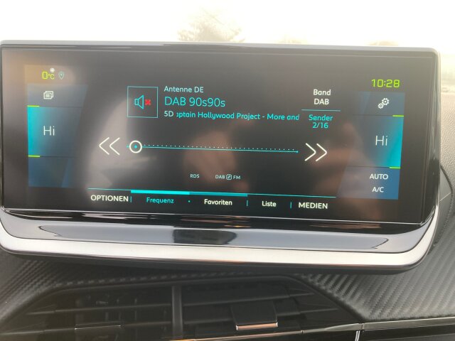 Peugeot e-208 Allure Pack 136 SHZ+Navi+11 KW OBC+EPH Peugeot e-208 Allure Pack 136 SHZ+Navi+11 KW OBC+EPH