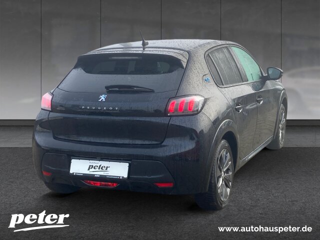 Peugeot e-208 Allure Pack 136 SHZ+Navi+11 KW OBC+EPH Peugeot e-208 Allure Pack 136 SHZ+Navi+11 KW OBC+EPH