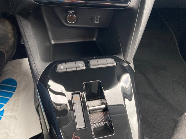 Opel Corsa F 1.2 Edition +Allwetter+LHZ+SHZ+ Opel Corsa F 1.2 Edition +Allwetter+LHZ+SHZ+