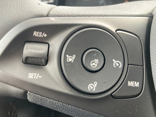 Opel Corsa Edition 1.2 +Allwetter+LHZ+SHZ+LED+ Opel Corsa Edition 1.2 +Allwetter+LHZ+SHZ+LED+