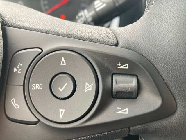 Opel Corsa Edition 1.2 +Allwetter+LHZ+SHZ+LED+ Opel Corsa Edition 1.2 +Allwetter+LHZ+SHZ+LED+